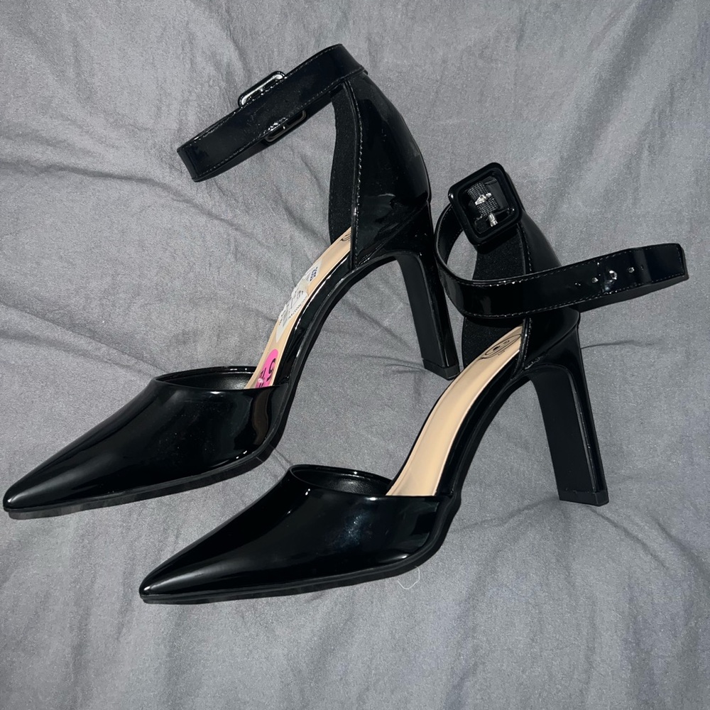 Brand new black heels.